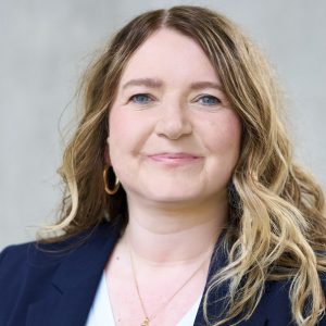 Evi Muder, Gloßner Immobilien